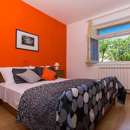 Apartment House Mia - Private Pool Trogir