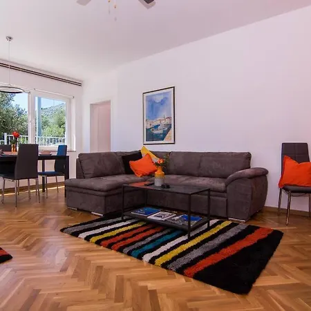 House Mia - Private Pool Apartment *